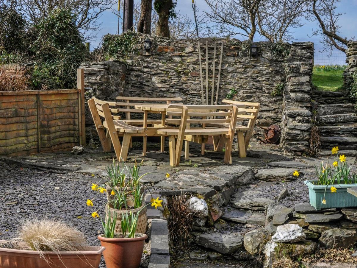 Arwel Villa Capel Garmon Exterior photo